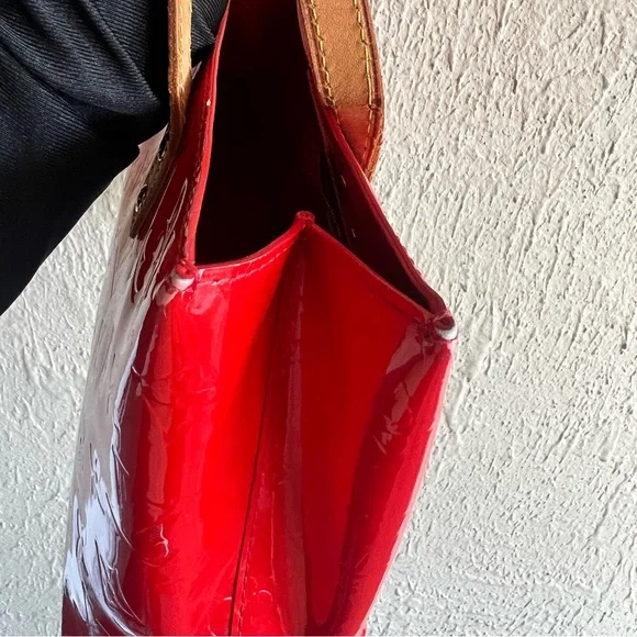 Louis Vuitton Vernis Reade PM Top Handle Bag - Picture 8 of 13